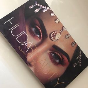 Huda Beauty Desert Dusk Palette